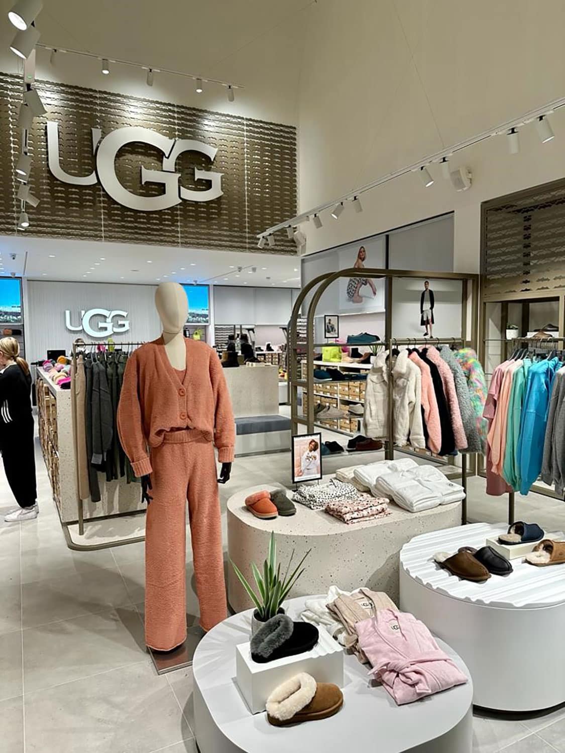 UGG Store