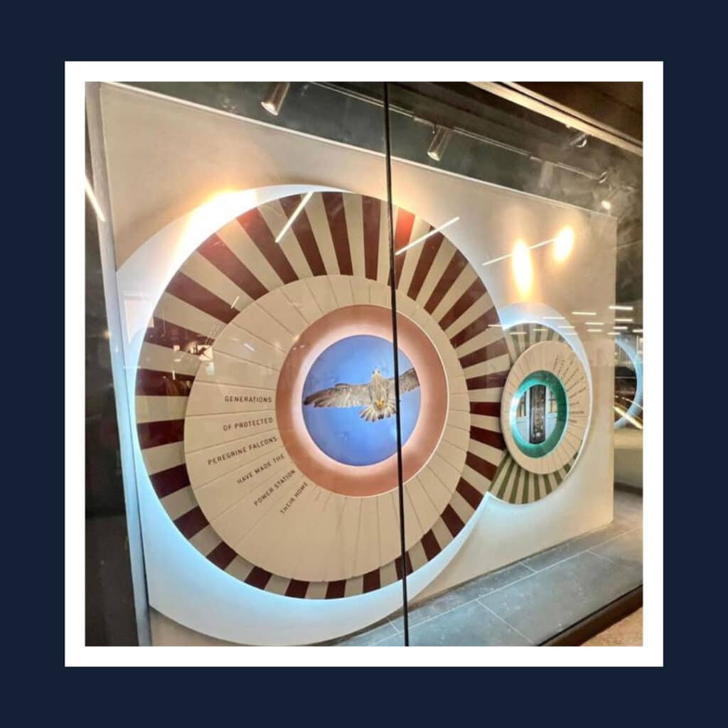 Modern pattern on solid surfaces