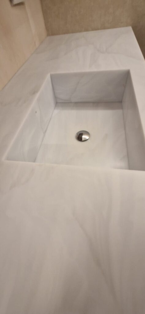 Staron Solid Surface - Rotor Cloud