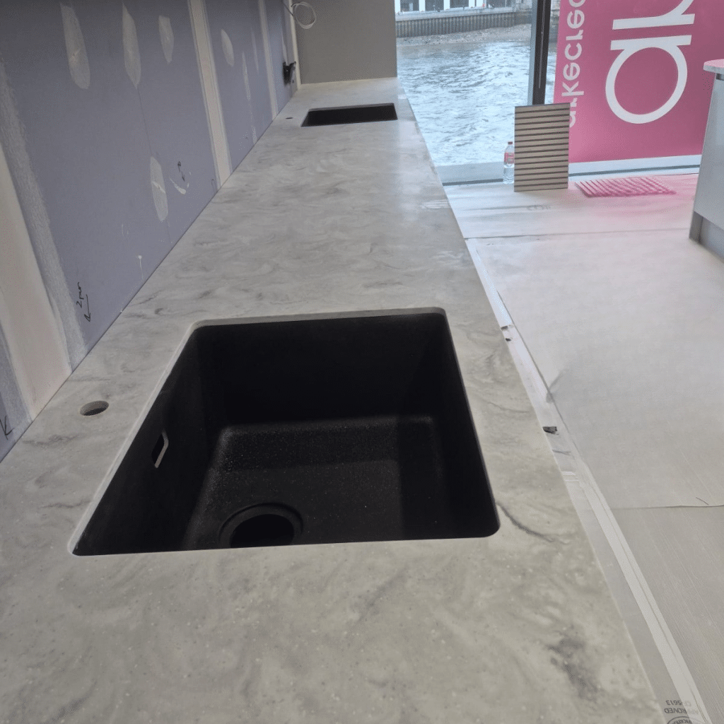 Solid Surface veined teapoint