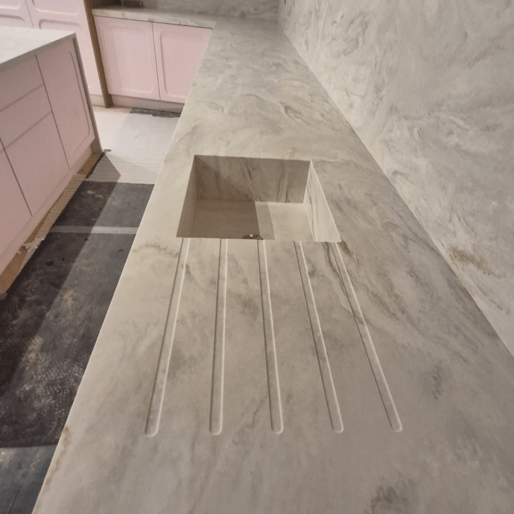 Solid Surface veined teapoint with sink